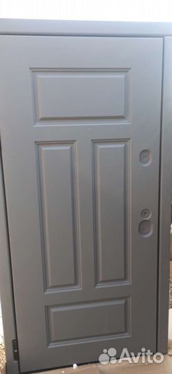 Дверь входная металлическая новая