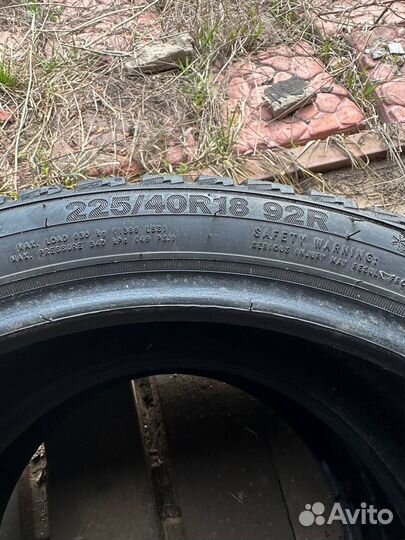 Triangle Snowlink TWT02 225/40 R18 92R