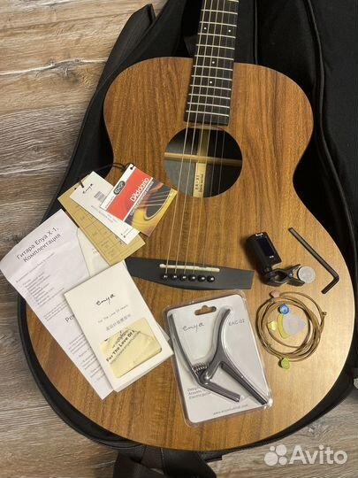 Продам гитару Enya EA-X1