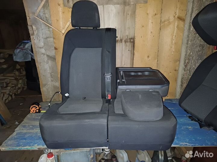 Передние сиденья volkswagen