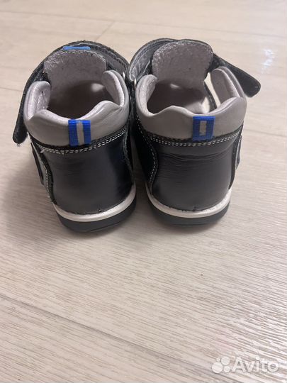 Сандалии детские для мальчиков 26