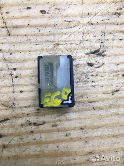 Кнопка открывания багажника Bmw 525 E60 M54 2003