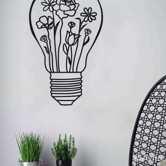 Резное панно из дерева