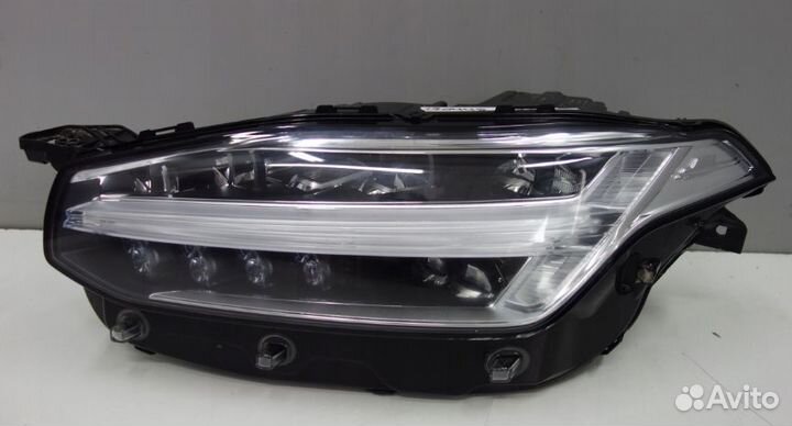 Volvo XC90 2 фара левая
