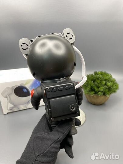 Проектор-ночник звездное небо Космонавт