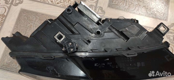 Фары Audi Q5 оригинал. дорест