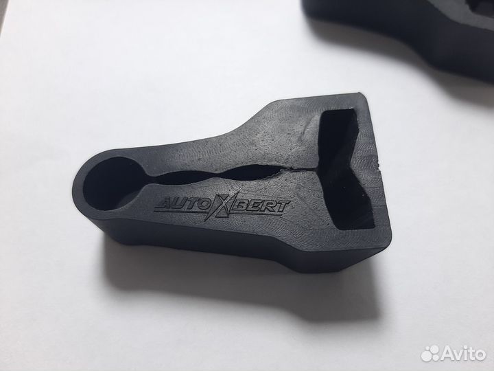 Демпферы замков дверей Opel Astra J