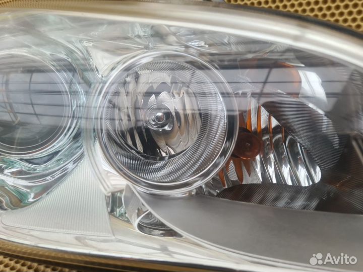 Фара передняя правая Infiniti M25 M37 Y51