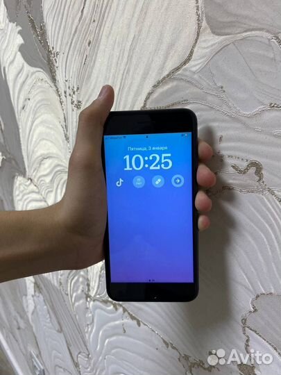 iPhone 8 Plus, 64 ГБ