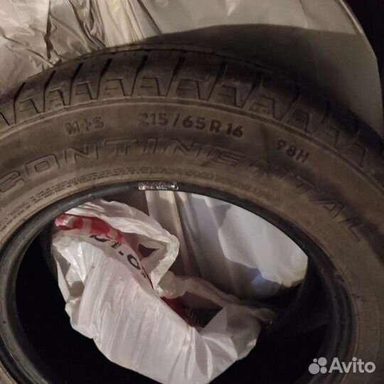 Continental ContiCrossContact LX 215/65 R16