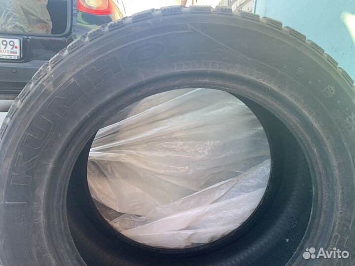 Kumho I'Zen Wis KW19 235/55 R17 103