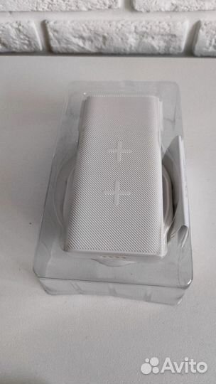 Внешний аккумулятор TFN с беспроводной зарядкой