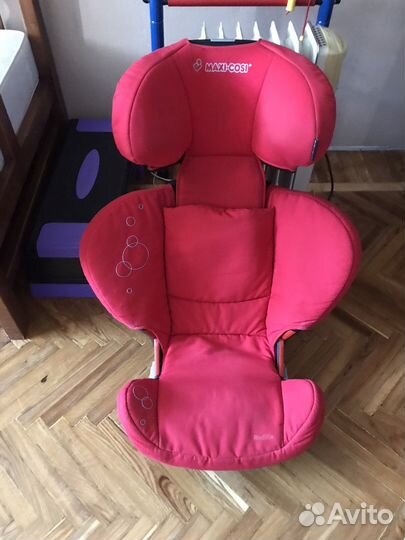 Автомобильное кресло maxi cosi