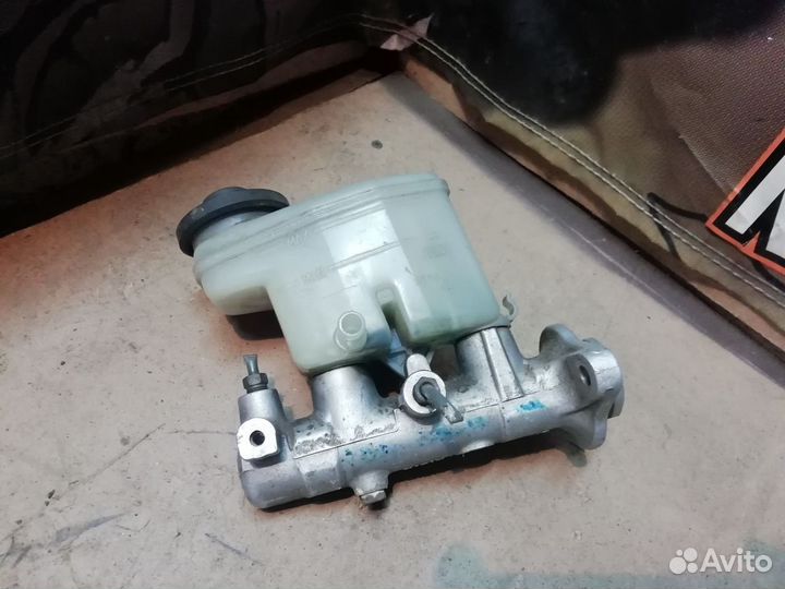 Главный тормозной цилиндр Toyota LitAce Noah SR50