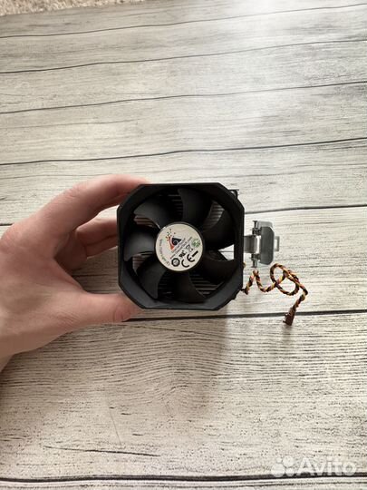 Кулер охлаждения процессора