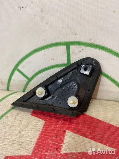 Накладка на крыло передняя левая Mitsubishi Lancer