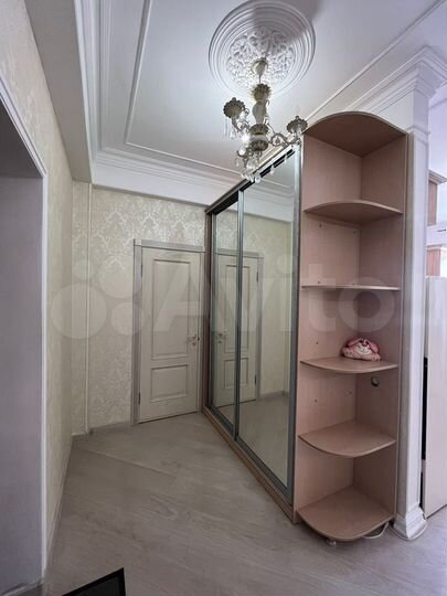 2-к. квартира, 54 м², 10/11 эт.