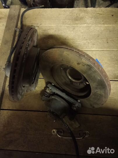 Передние тормозные диски суппорта