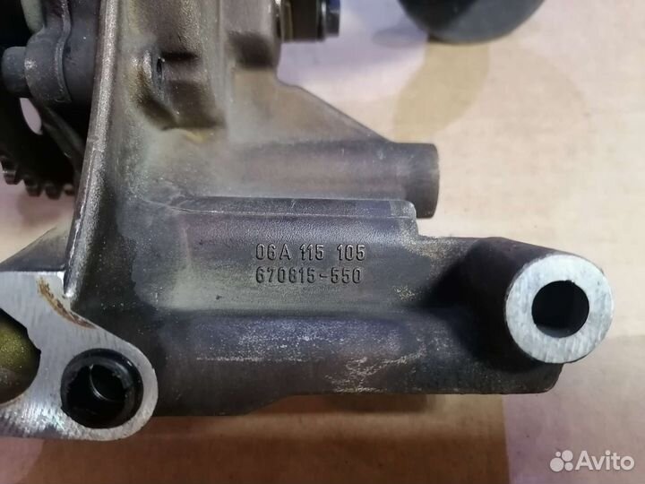 Масляный насос Audi,VW, 1.8,VAG 06A116105