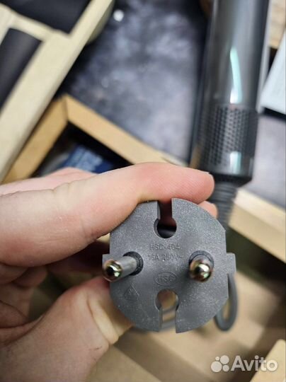 Фен Dyson Supersonic HD08