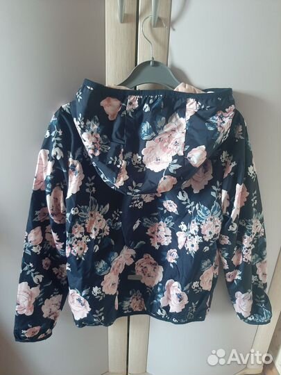 Ветровка для девочки