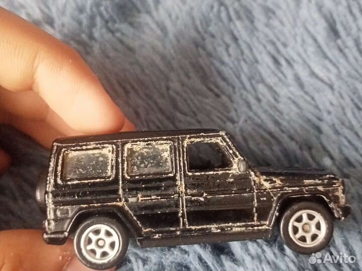 Игрушечная машинка гелентваген