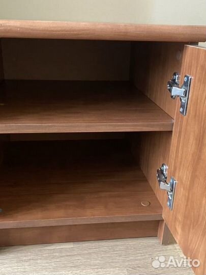 Прикроватные тумбочки