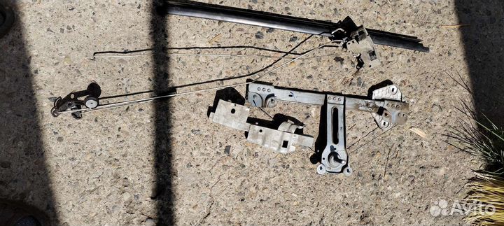 Петли дверей на logan 1