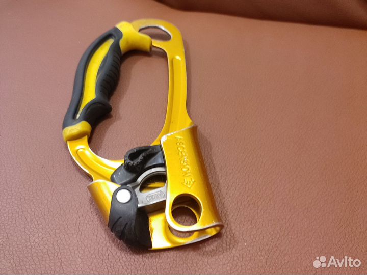 Petzl жумар правый зажим для верёвки бу