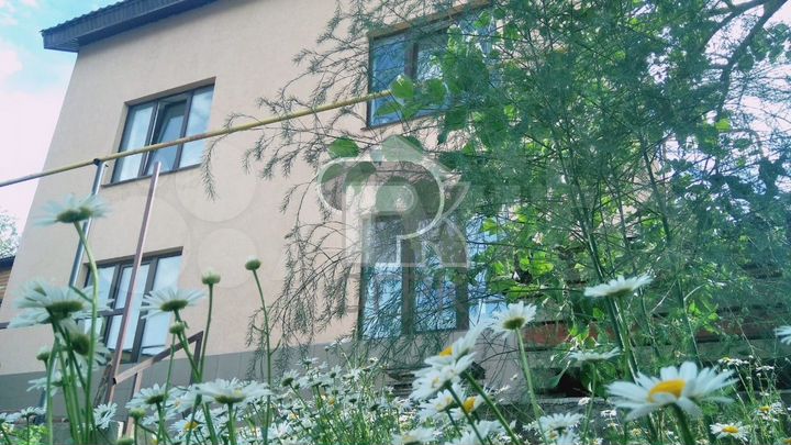 Дом 100 м² на участке 5,4 сот.