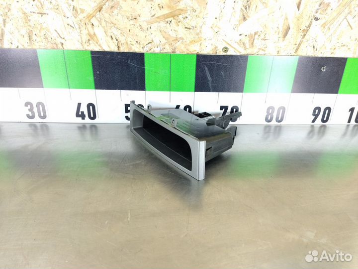 Вещевой ящик Peugeot 408 2012-2021