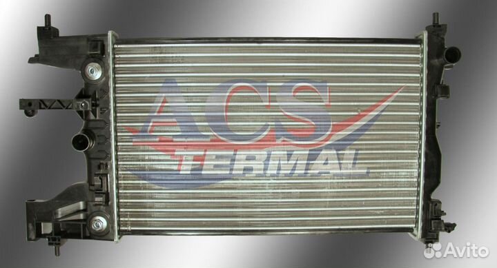 Радиатор охлаждения двигателя Chevrolet Cruze