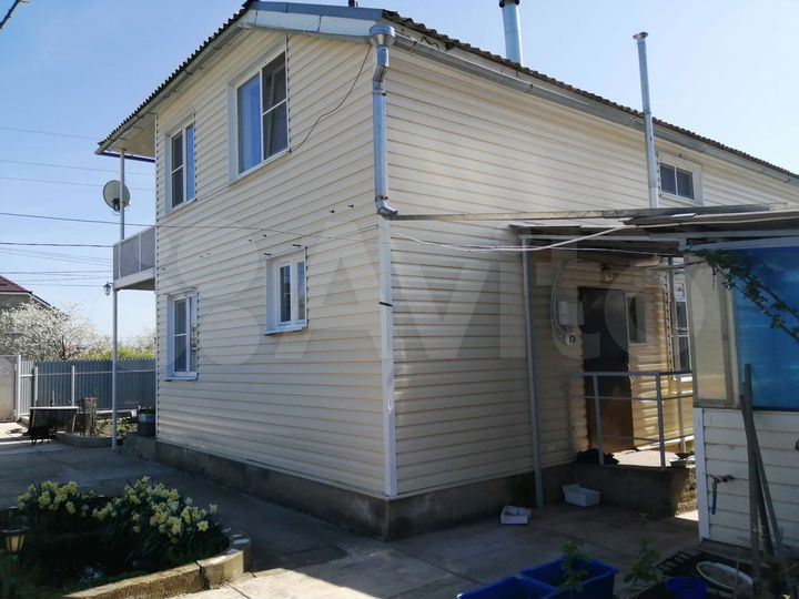 Дом 215 м² на участке 5 сот.