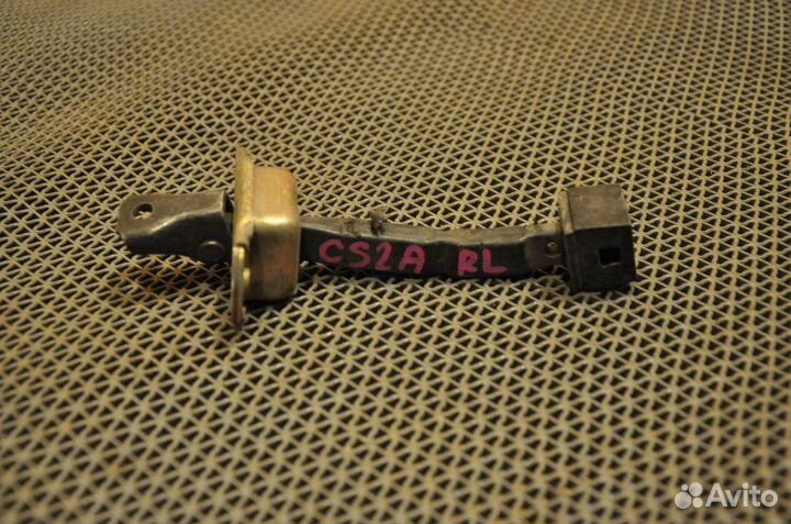 Ограничитель двери Mitsubishi Lancer CS2A 4G15