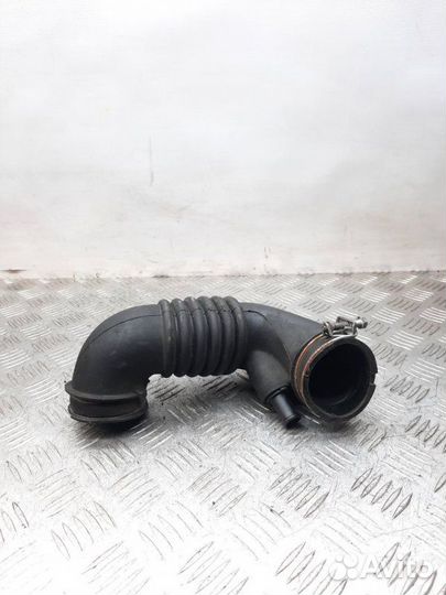 Патрубок интеркулера Toyota Yaris хэтчбэк 3 дв