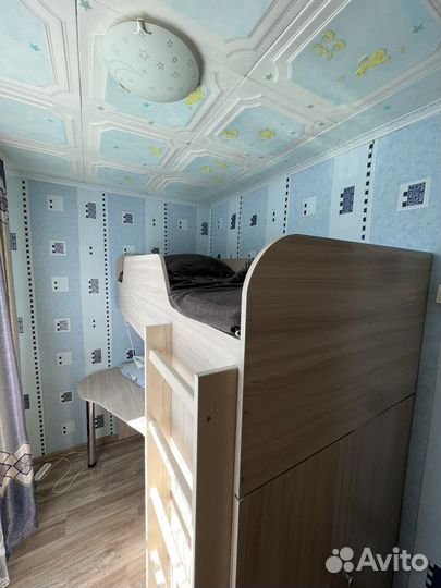 Детская кровать чердак со столом