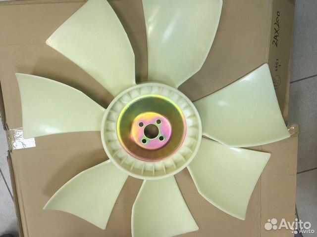 Крыльчатка двигателя Hitachi ZAX200