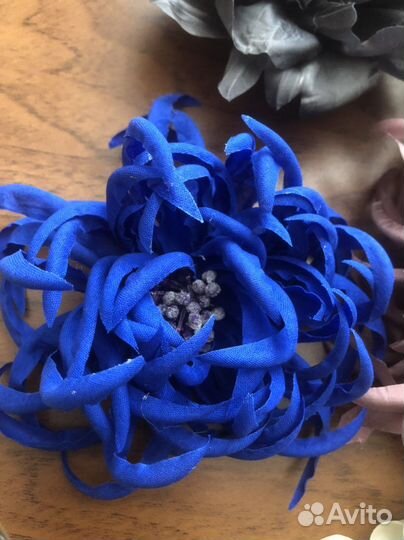 Брошь ручной работы