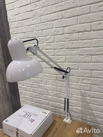 Лампа настольная