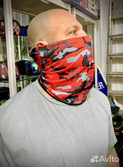 Горнолыжная маска, балаклавы, перчатки и носочки