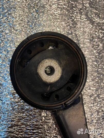 Подушка опора двигателя Toyota Highlander 3.5