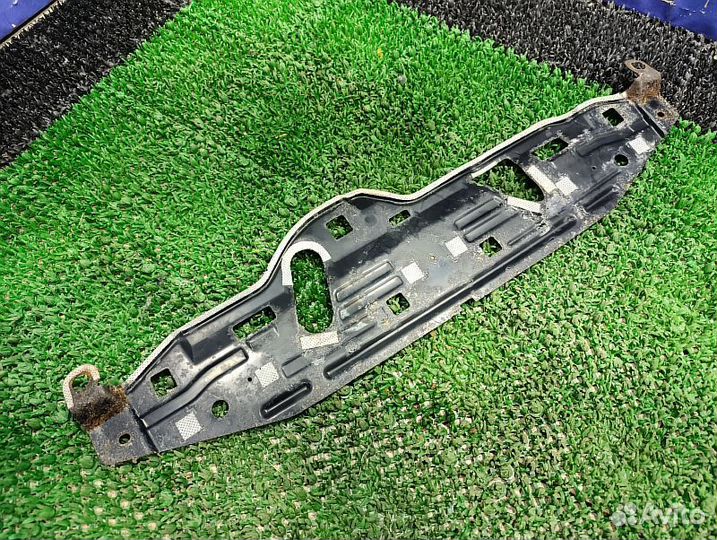 Усилитель бампера заднего Toyota Land Cruiser Prado