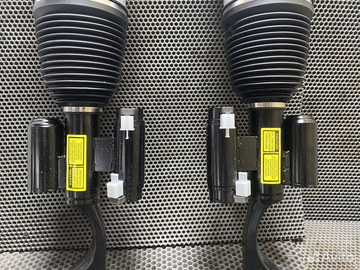 Амортизатор Mercedes E class 213 238 4matic