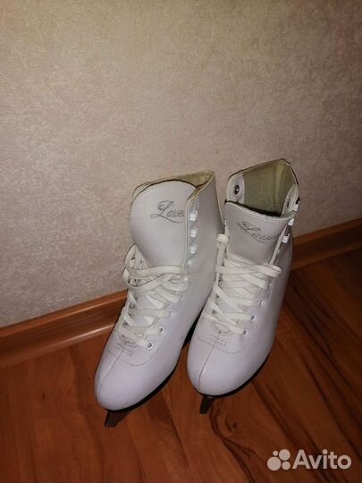 Коньки фигурные