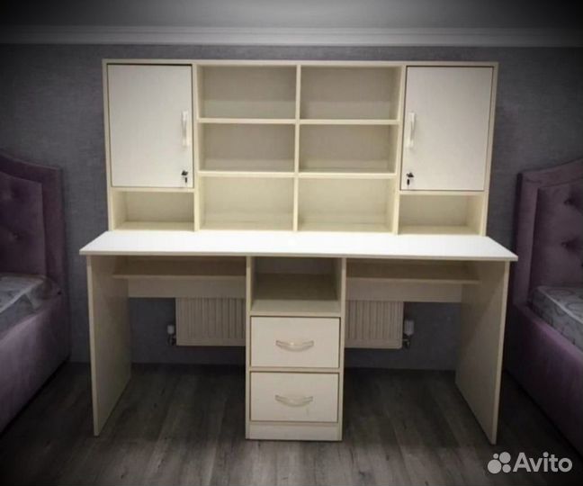 Письменный стол