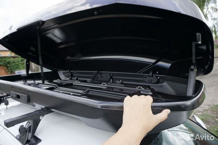 Автобокс Broomer Venture черный глянец на Priora