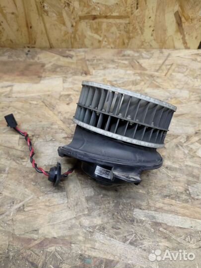 Вентилятор печки Додж караван Вояджер 01-07г