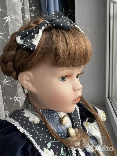 Кукла фарфоровая большая