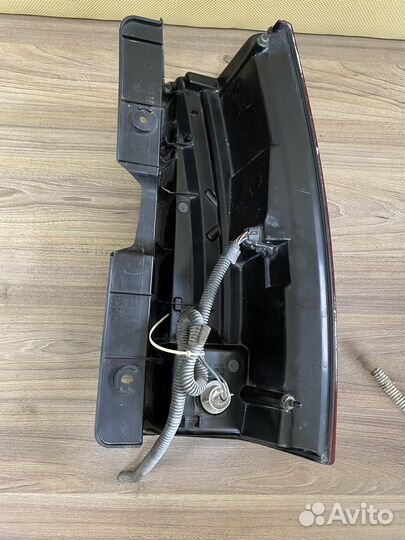 Задние фары на cadillac escalade