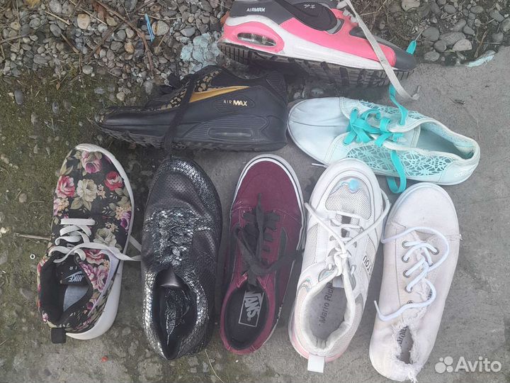 Кроссовки разных размеров
